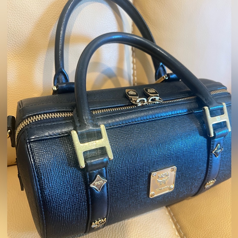 MCM Papillon Black Hand/Shoulder Bag - Picture 9 of 15